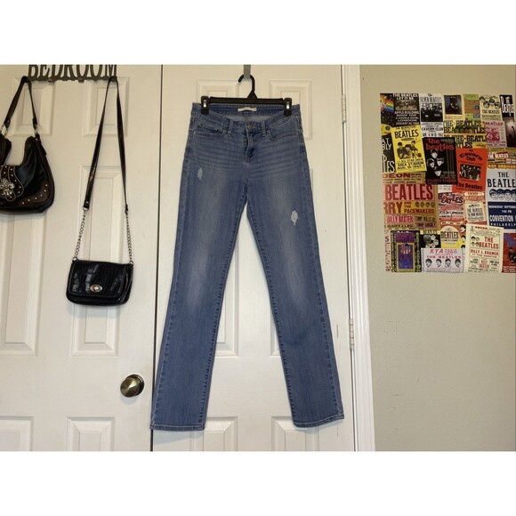 Women's Size 28x32 Levi’s 712 Slim Straight Jeans Light Wash Mid Rise Distressed - Picture 2 of 15